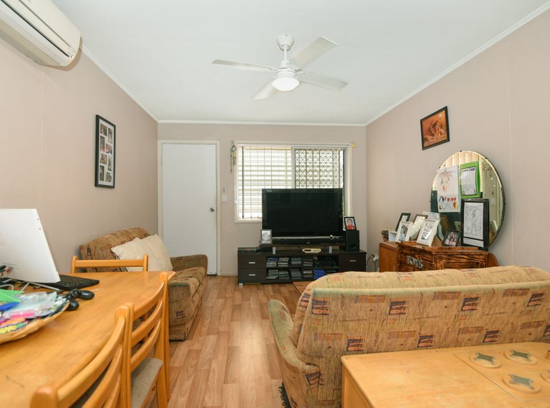 Photo - 1/352A Bridge Street, Wilsonton QLD 4350 - Image 3