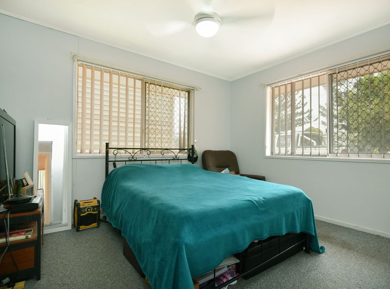 Photo - 1/352A Bridge Street, Wilsonton QLD 4350 - Image 5