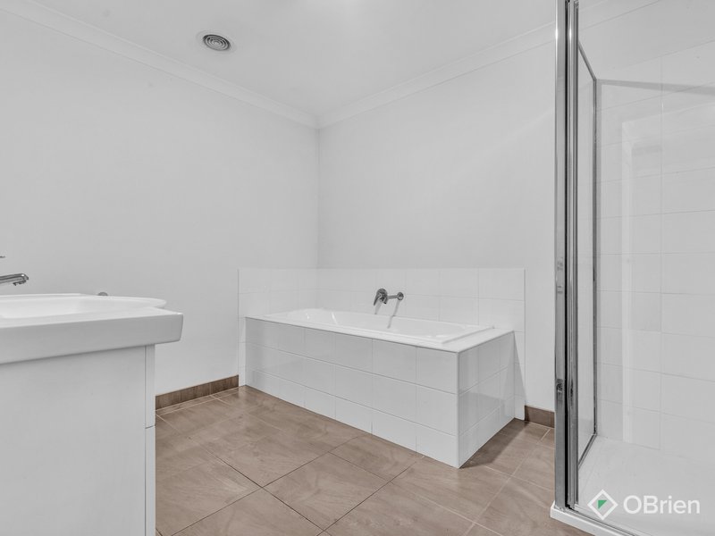 Photo - 13/547 Tarneit Road, Hoppers Crossing VIC 3029 - Image 7