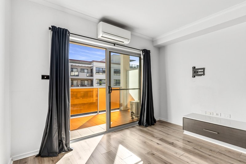 Photo - 13/56 Cowlishaw Street, Greenway ACT 2900 - Image 5