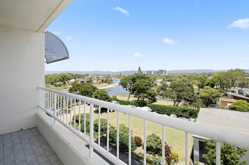 Photo - 13/56 Hooker Boulevard, Mermaid Waters QLD 4218 - Image 12