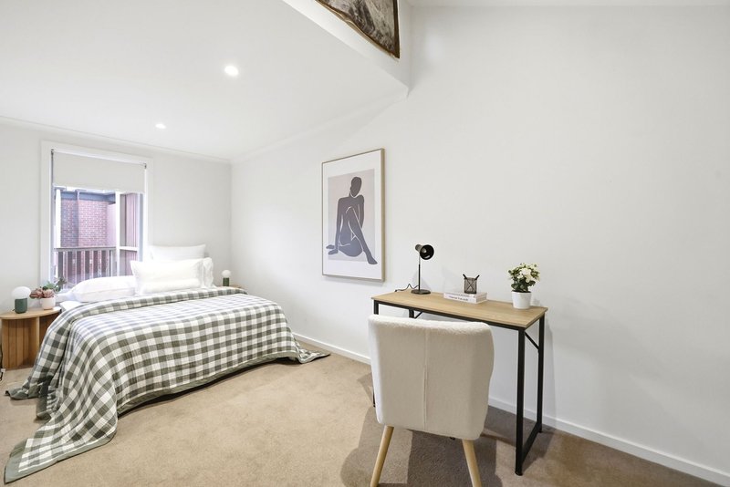 Photo - 13/57 Grey Street, Darley VIC 3340 - Image 11
