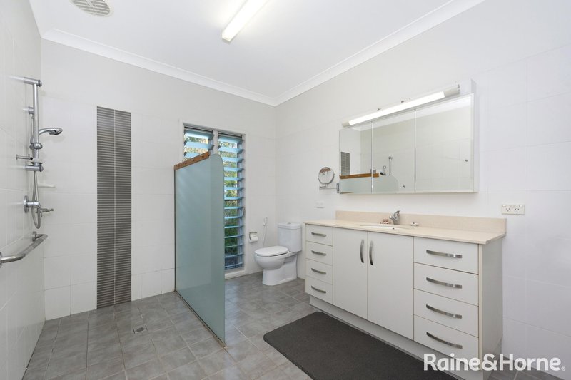 Photo - 136-138 Gifford Street, Horseshoe Bay QLD 4819 - Image 13