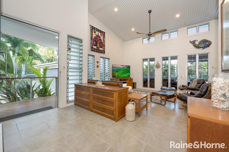 Photo - 136-138 Gifford Street, Horseshoe Bay QLD 4819 - Image 4