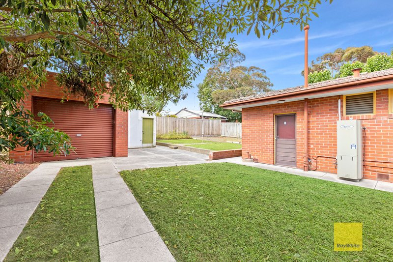 Photo - 136 Barrabool Road, Highton VIC 3216 - Image 8