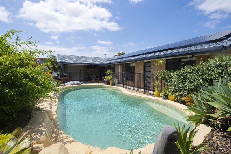 Photo - 136 Burleigh Street, Burleigh Waters QLD 4220 - Image 10