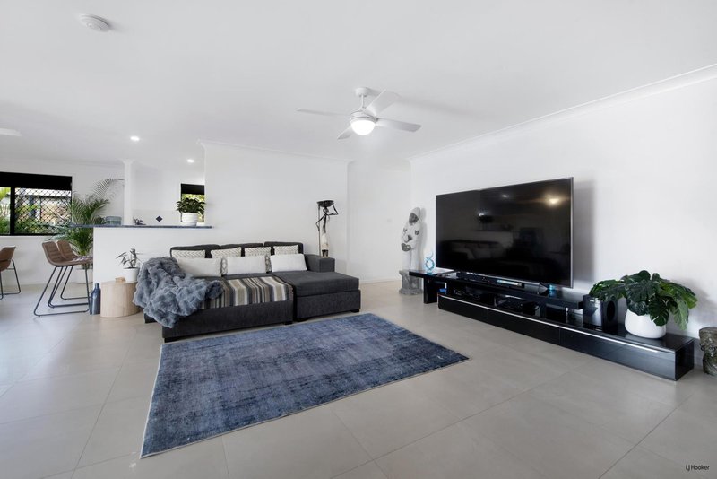 Photo - 136 Burleigh Street, Burleigh Waters QLD 4220 - Image 11