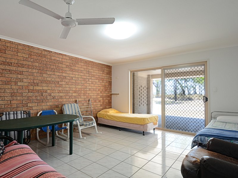 Photo - 136 Burrum Street, , Burrum Heads QLD 4659 - Image 10