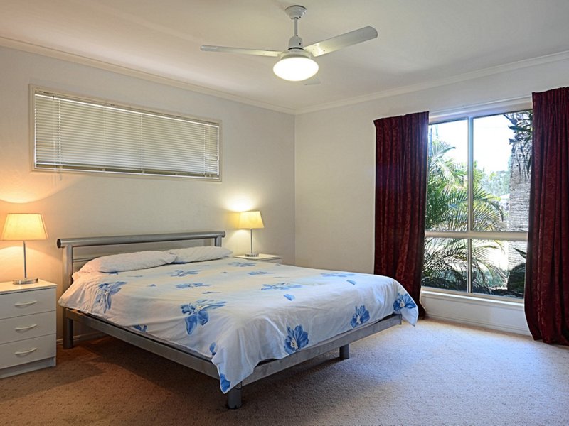 Photo - 136 Burrum Street, , Burrum Heads QLD 4659 - Image 12