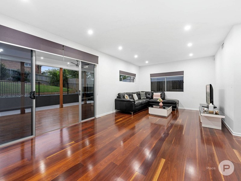 Photo - 136 Creek Road, Mount Gravatt East QLD 4122 - Image 6