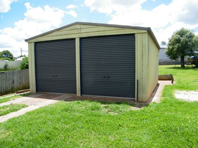 Photo - 136 Doonkuna Street, Kingaroy QLD 4610 - Image 9