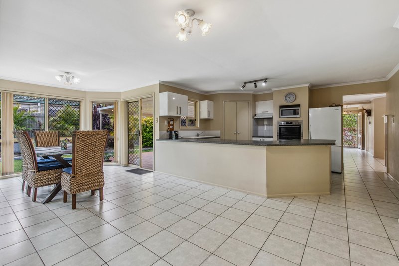 Photo - 136 Enbrook Street, Bracken Ridge QLD 4017 - Image 4