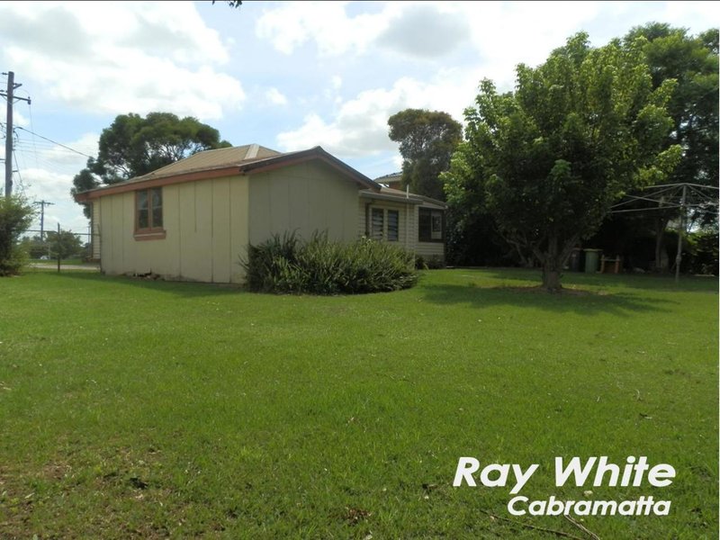 Photo - 136 Hemphill Avenue, Mount Pritchard NSW 2170 - Image 3