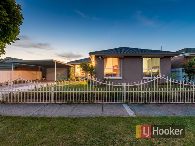 136 Hinrichsen Drive, Hallam VIC 3803