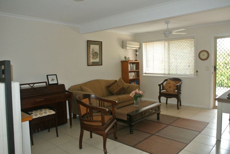 Photo - 1/36 John Street, Redcliffe QLD 4020 - Image 4