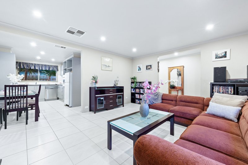 Photo - 1/36 King Parade, Knoxfield VIC 3180 - Image 3