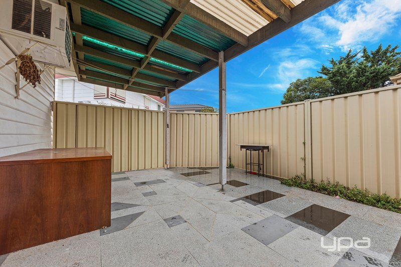 Photo - 1/36 Laming Road, Deer Park VIC 3023 - Image 4