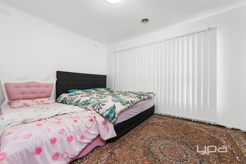 Photo - 1/36 Laming Road, Deer Park VIC 3023 - Image 5