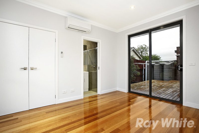 Photo - 1/36 Lee Avenue, Mount Waverley VIC 3149 - Image 6