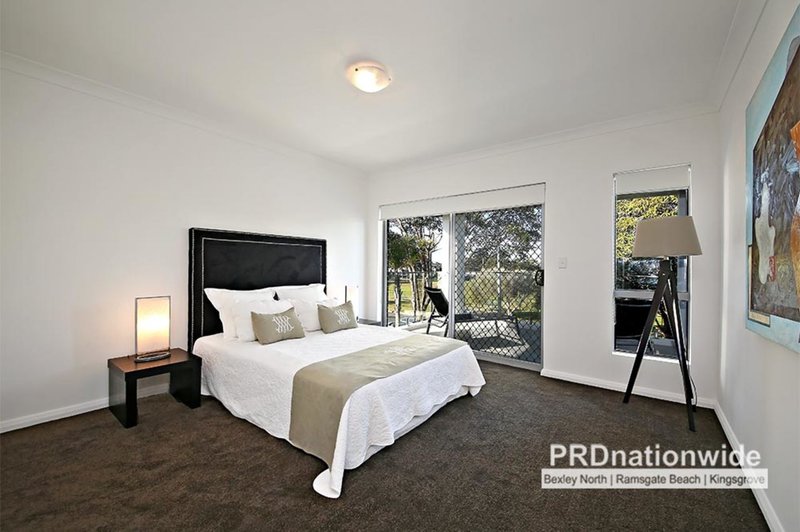 Photo - 136 Maiden Street, Greenacre NSW 2190 - Image 3