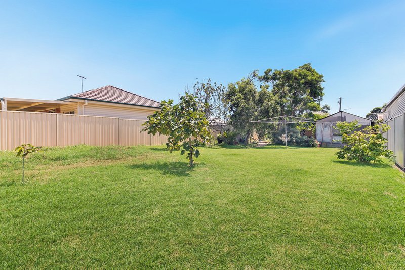 Photo - 136 Northam Avenue, Bankstown NSW 2200 - Image 8