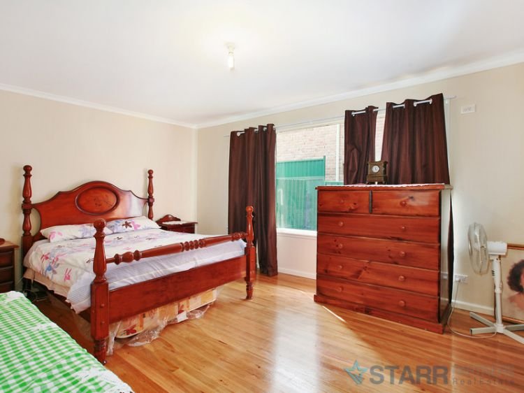 Photo - 136 Orchardleigh Street, Old Guildford NSW 2161 - Image 6