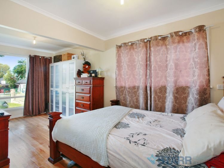 Photo - 136 Orchardleigh Street, Old Guildford NSW 2161 - Image 7