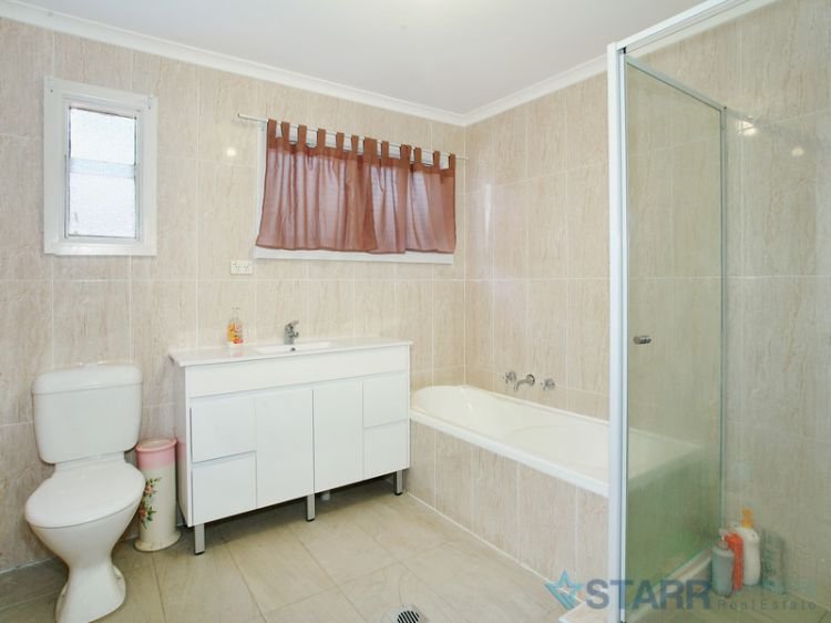 Photo - 136 Orchardleigh Street, Old Guildford NSW 2161 - Image 8