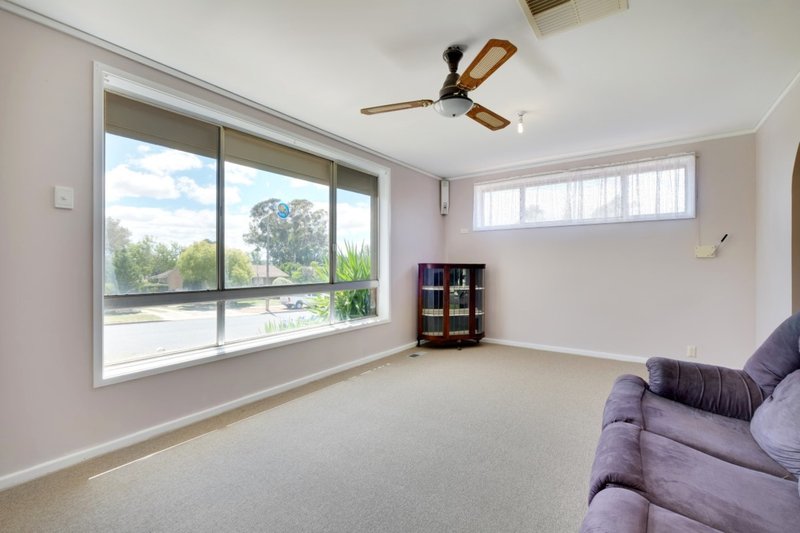 Photo - 136 Ross Smith Crescent, Scullin ACT 2614 - Image 4