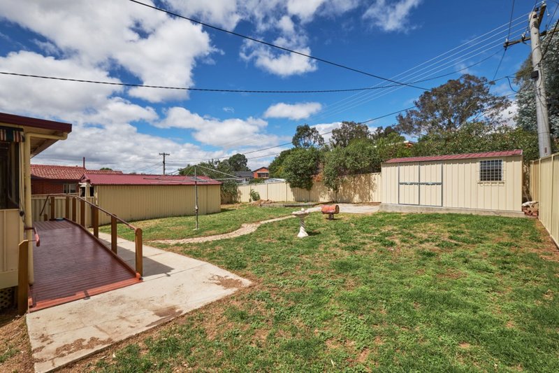 Photo - 136 Ross Smith Crescent, Scullin ACT 2614 - Image 16