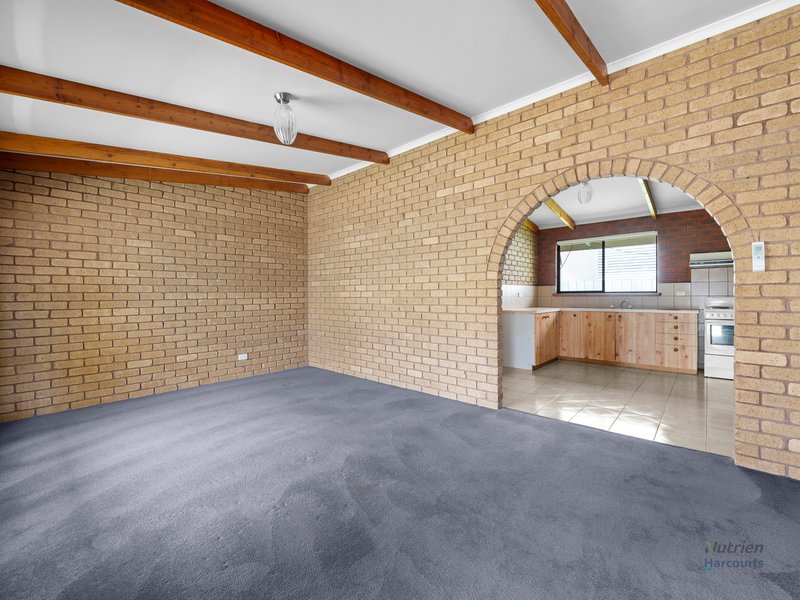 Photo - 1/36 Rowe Street, Euroa VIC 3666 - Image 5