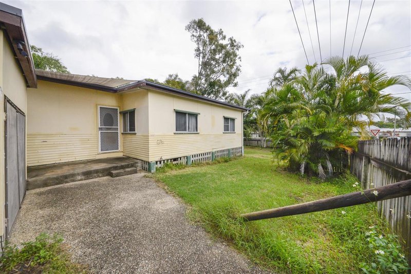 Photo - 136 Shute Harbour Road, Cannonvale QLD 4802 - Image 11