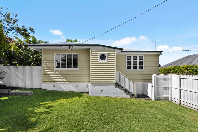 136 Stanley Road, Camp Hill QLD 4152