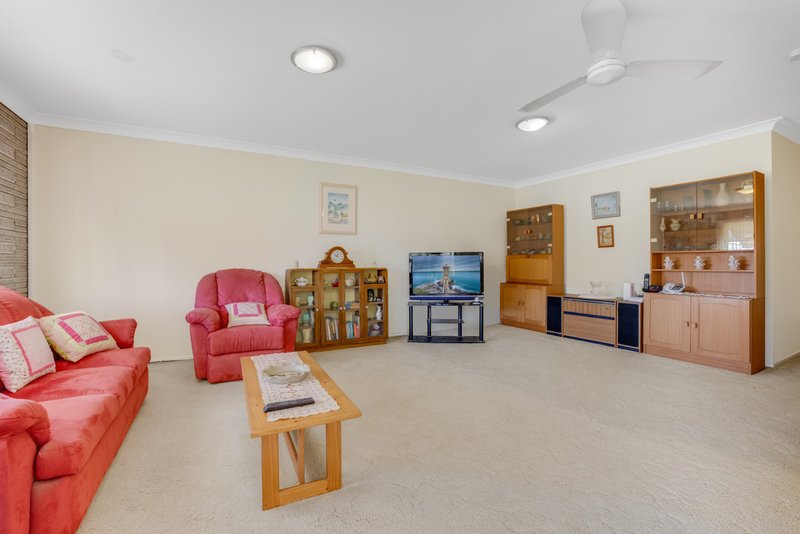 Photo - 136 Taylor Avenue, Golden Beach QLD 4551 - Image 3