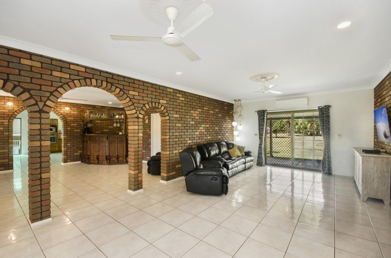 Photo - 136 Toolakea Beach Road, Bluewater QLD 4818 - Image 4