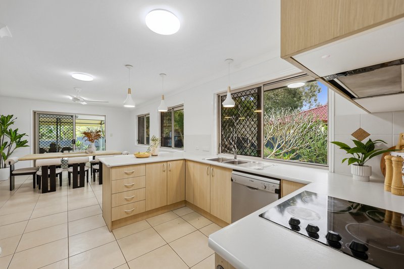 Photo - 136 Waterbrooke Circuit, Drewvale QLD 4116 - Image 8