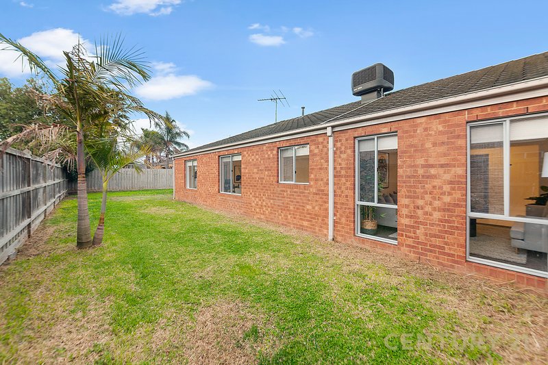 Photo - 136 Webster Way, Pakenham VIC 3810 - Image 11