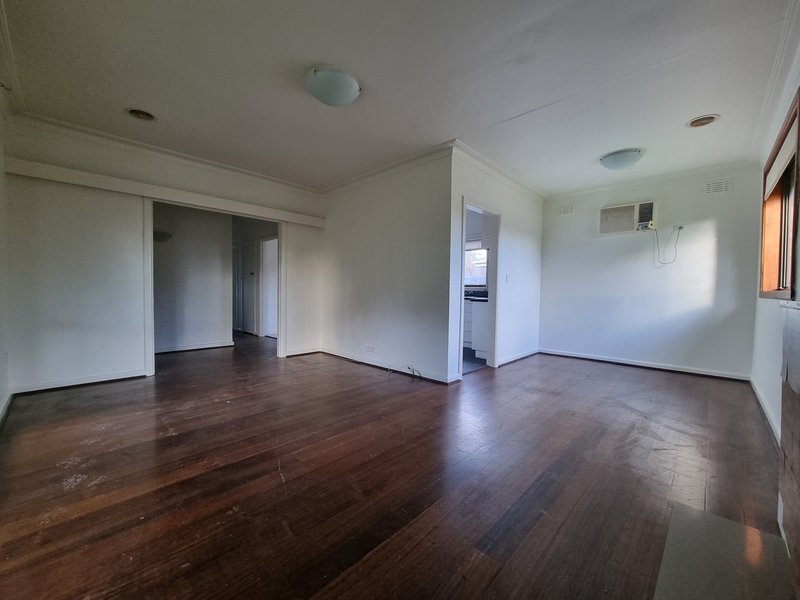 Photo - 136 Wilson Street, Cheltenham VIC 3192 - Image 2