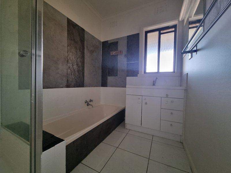 Photo - 136 Wilson Street, Cheltenham VIC 3192 - Image 8