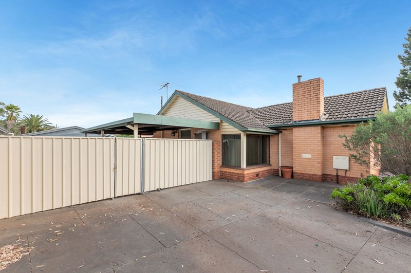 Photo - 136 Yorktown Road, Elizabeth Park SA 5113 - Image 3