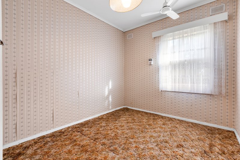 Photo - 136 Yorktown Road, Elizabeth Park SA 5113 - Image 10
