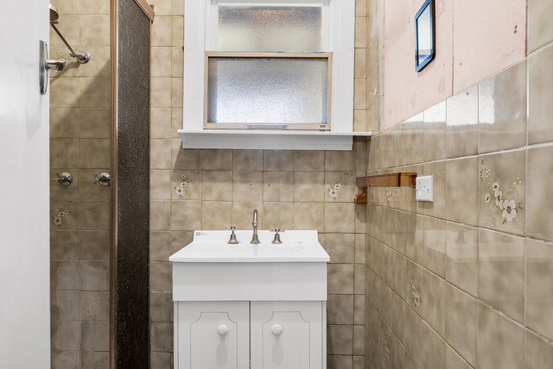 Photo - 136 Yorktown Road, Elizabeth Park SA 5113 - Image 11