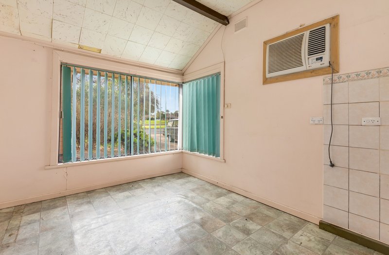 Photo - 136 Yorktown Road, Elizabeth Park SA 5113 - Image 13