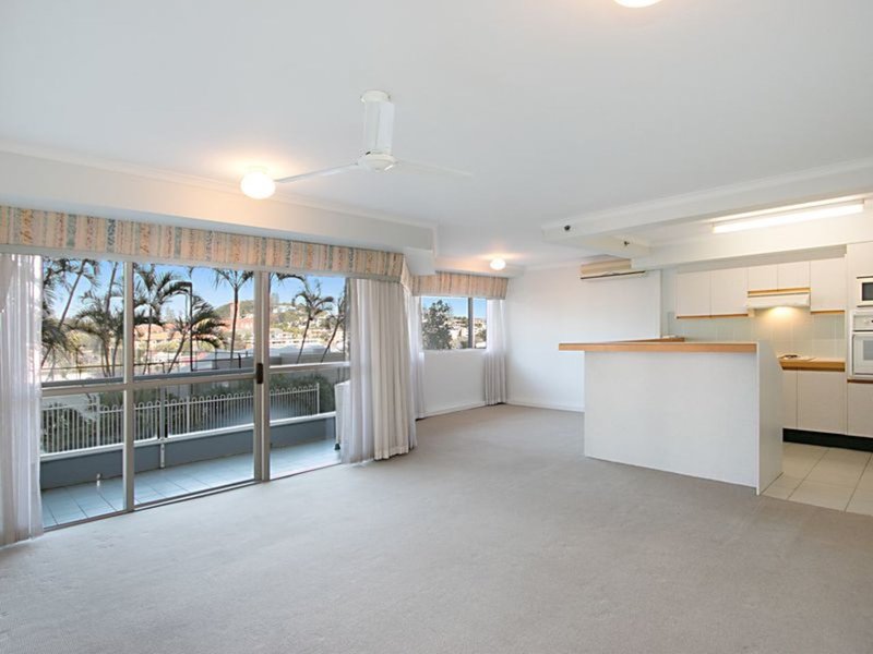 Photo - 13/66 Marine Parade, Coolangatta QLD 4225 - Image 3