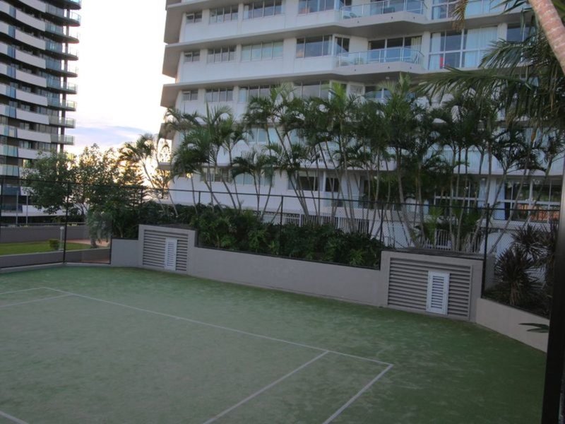 Photo - 13/66 Marine Parade, Coolangatta QLD 4225 - Image 9