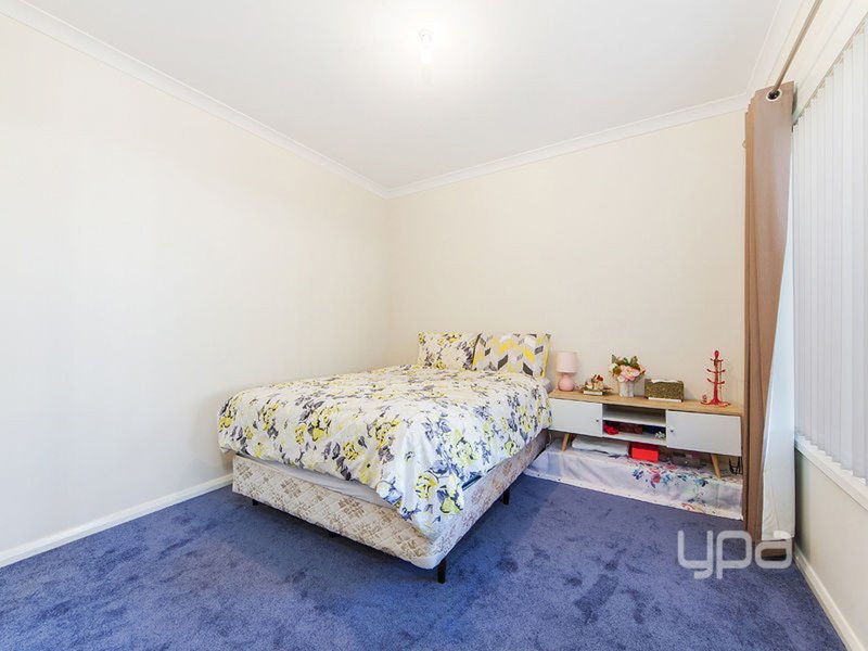 Photo - 1/367 Taylors Road, Kings Park VIC 3021 - Image 6