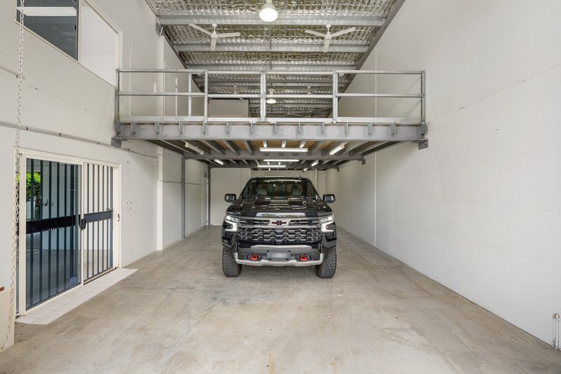 Photo - 13/68-70 Township Drive, Burleigh Heads QLD 4220 - Image 3