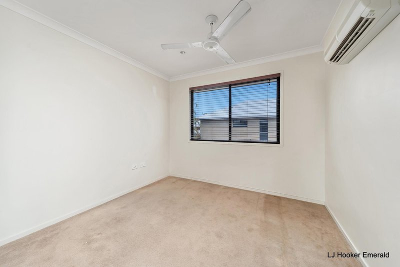 Photo - 13/68 Moody Street, Emerald QLD 4720 - Image 15