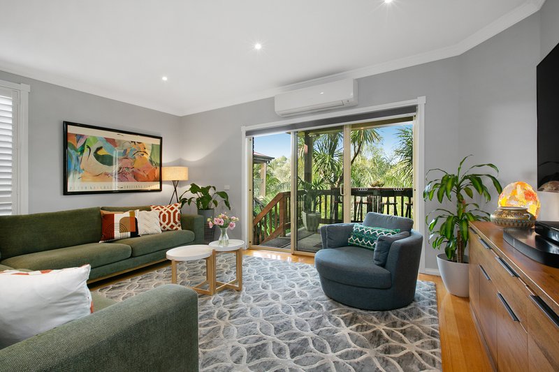 Photo - 136b Darebin Boulevard, Reservoir VIC 3073 - Image 4