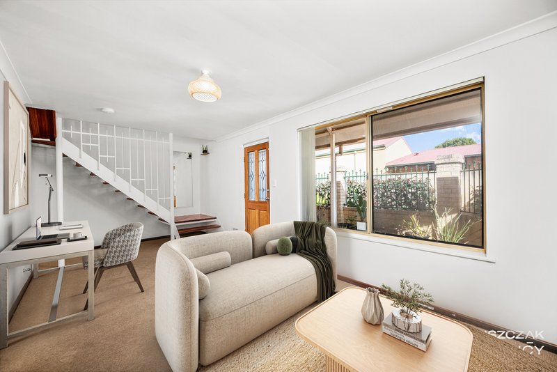 Photo - 136c Centre Street, Queens Park WA 6107 - Image 5